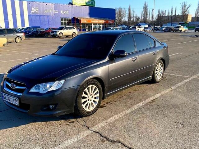 Чорний Субару Легасі, об'ємом двигуна 2 л та пробігом 329 тис. км за 5950 $, фото 1 на Automoto.ua