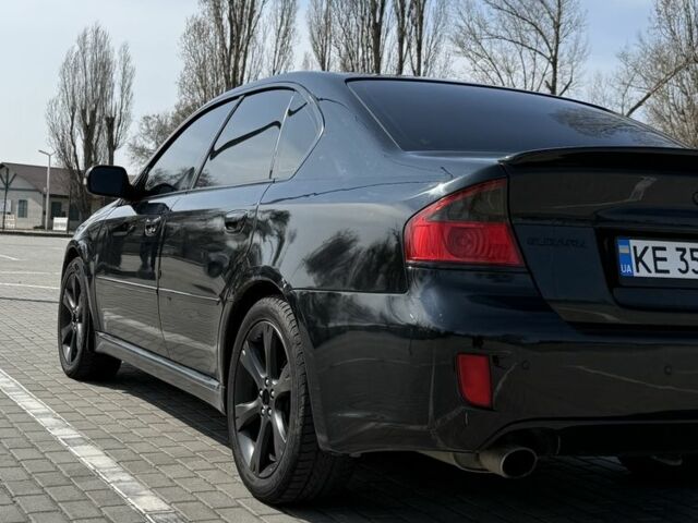 Черный Субару Легаси, объемом двигателя 2 л и пробегом 220 тыс. км за 5700 $, фото 1 на Automoto.ua