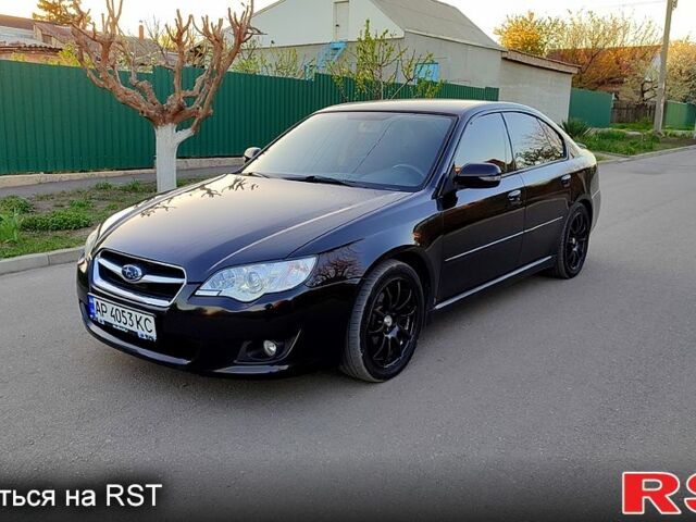 Черный Субару Легаси, объемом двигателя 2 л и пробегом 160 тыс. км за 5750 $, фото 1 на Automoto.ua