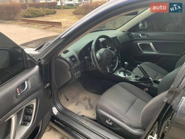 Черный Субару Легаси, объемом двигателя 1.99 л и пробегом 210 тыс. км за 2999 $, фото 1 на Automoto.ua