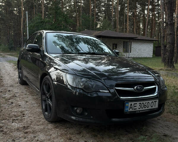 Чорний Субару Легасі, об'ємом двигуна 1.99 л та пробігом 224 тис. км за 6000 $, фото 1 на Automoto.ua