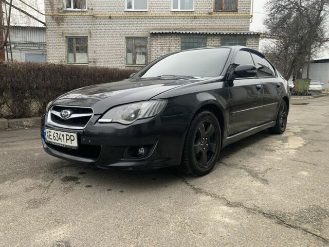 Черный Субару Легаси, объемом двигателя 2 л и пробегом 250 тыс. км за 2900 $, фото 1 на Automoto.ua
