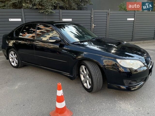Чорний Субару Легасі, об'ємом двигуна 2 л та пробігом 195 тис. км за 7499 $, фото 1 на Automoto.ua