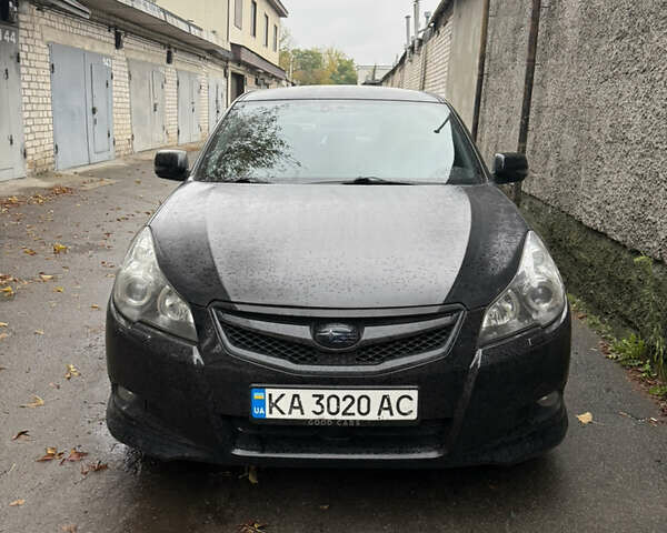 Черный Субару Легаси, объемом двигателя 2 л и пробегом 335 тыс. км за 8000 $, фото 1 на Automoto.ua