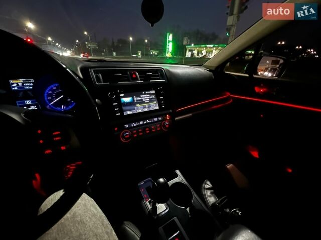 Чорний Субару Легасі, об'ємом двигуна 2.5 л та пробігом 213 тис. км за 11000 $, фото 1 на Automoto.ua