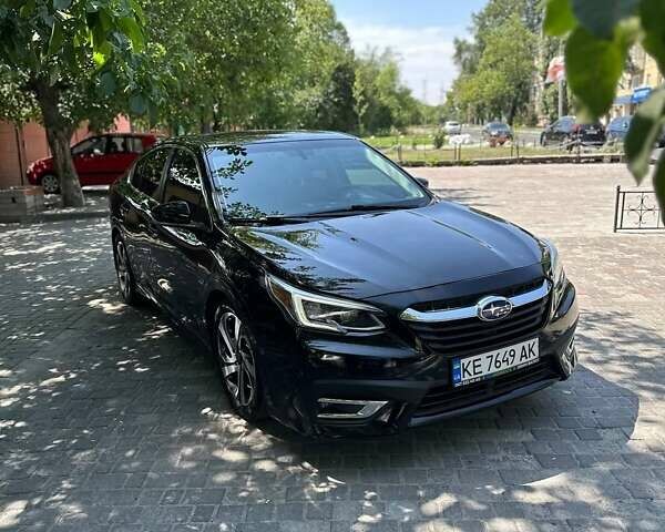 Черный Субару Легаси, объемом двигателя 2.5 л и пробегом 60 тыс. км за 17000 $, фото 1 на Automoto.ua