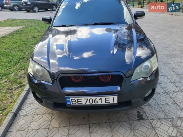 Черный Субару Легаси, объемом двигателя 2.99 л и пробегом 304 тыс. км за 6500 $, фото 1 на Automoto.ua