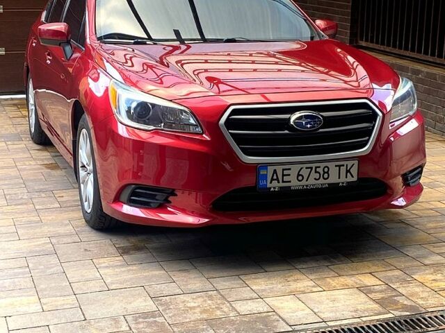 Красный Субару Легаси, объемом двигателя 2.5 л и пробегом 205 тыс. км за 12000 $, фото 1 на Automoto.ua