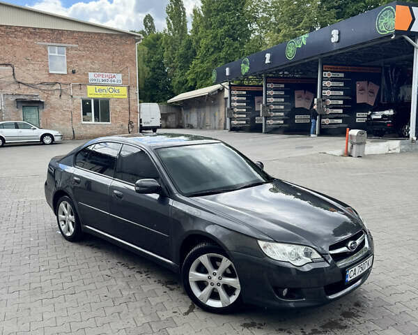 Субару Легаси, объемом двигателя 2 л и пробегом 185 тыс. км за 5800 $, фото 1 на Automoto.ua