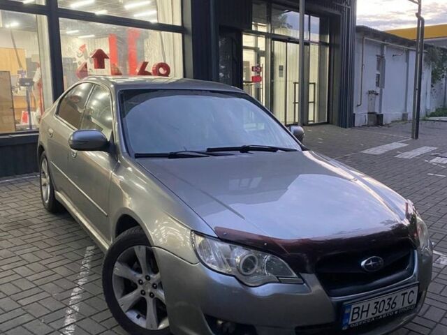 Сірий Субару Легасі, об'ємом двигуна 2 л та пробігом 160 тис. км за 5215 $, фото 1 на Automoto.ua