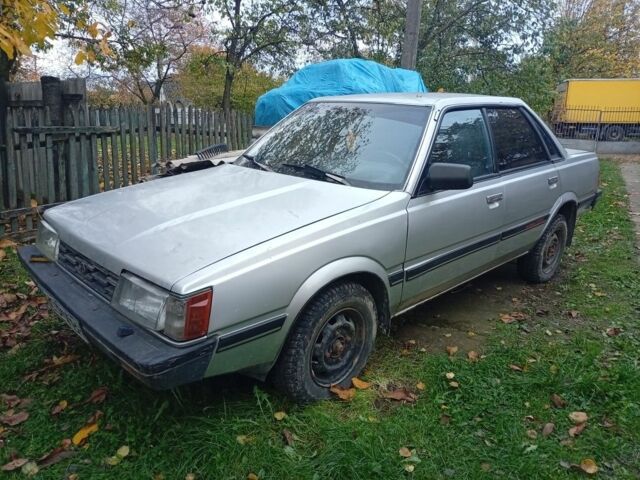 Сірий Субару Легасі, об'ємом двигуна 1.8 л та пробігом 300 тис. км за 1802 $, фото 1 на Automoto.ua