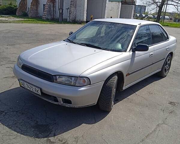Серый Субару Легаси, объемом двигателя 2 л и пробегом 250 тыс. км за 3200 $, фото 1 на Automoto.ua