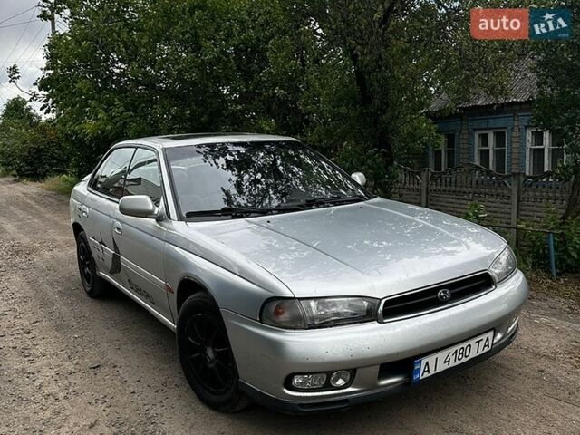 Сірий Субару Легасі, об'ємом двигуна 2.46 л та пробігом 350 тис. км за 1500 $, фото 1 на Automoto.ua