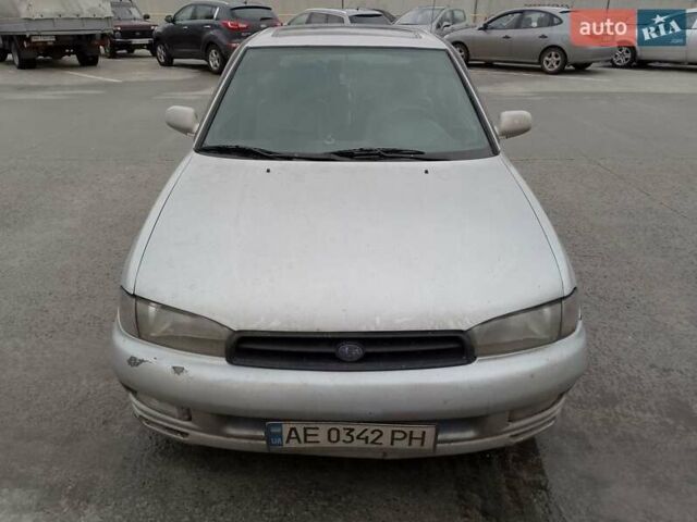 Сірий Субару Легасі, об'ємом двигуна 2.46 л та пробігом 280 тис. км за 2400 $, фото 1 на Automoto.ua