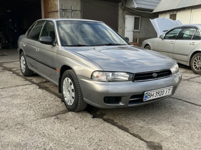 Серый Субару Легаси, объемом двигателя 2 л и пробегом 332 тыс. км за 3000 $, фото 1 на Automoto.ua