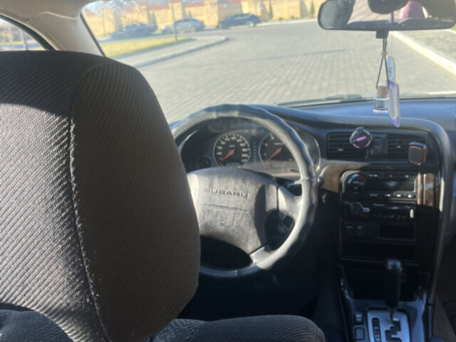 Сірий Субару Легасі, об'ємом двигуна 2 л та пробігом 300 тис. км за 4000 $, фото 1 на Automoto.ua