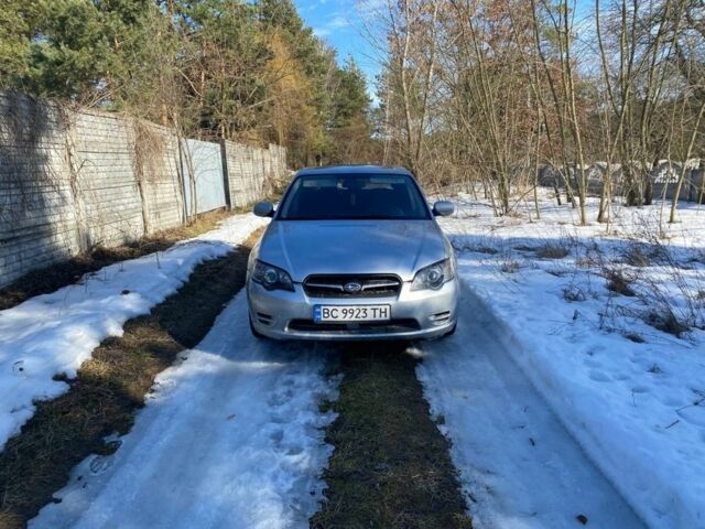 Сірий Субару Легасі, об'ємом двигуна 2 л та пробігом 239 тис. км за 2950 $, фото 1 на Automoto.ua