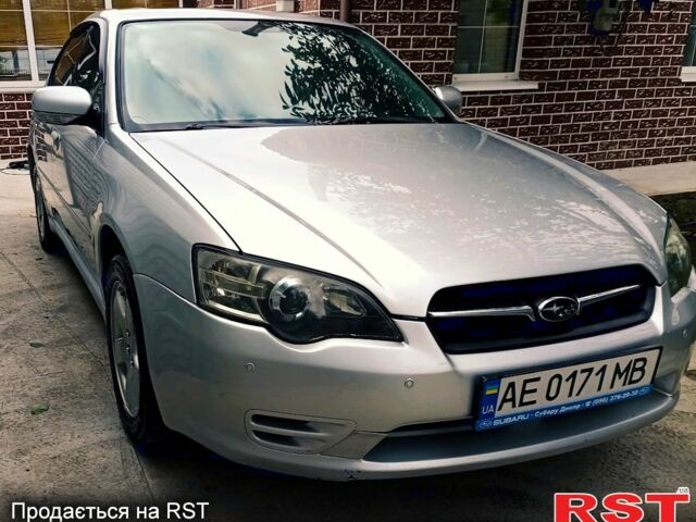 Серый Субару Легаси, объемом двигателя 25 л и пробегом 300 тыс. км за 4999 $, фото 1 на Automoto.ua