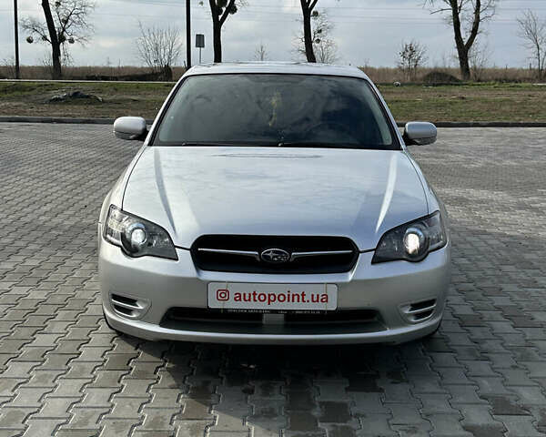 Сірий Субару Легасі, об'ємом двигуна 1.99 л та пробігом 264 тис. км за 5800 $, фото 1 на Automoto.ua