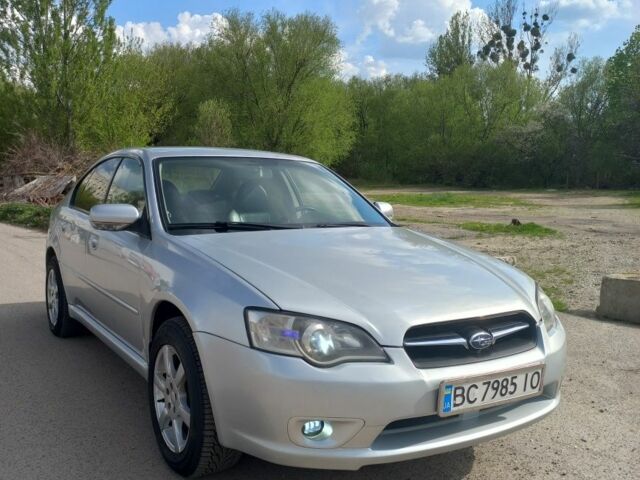 Сірий Субару Легасі, об'ємом двигуна 2 л та пробігом 292 тис. км за 4200 $, фото 1 на Automoto.ua