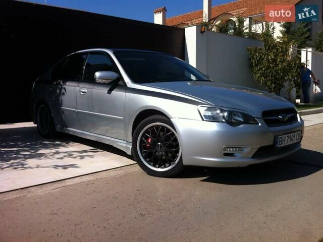 Сірий Субару Легасі, об'ємом двигуна 2 л та пробігом 185 тис. км за 7000 $, фото 1 на Automoto.ua