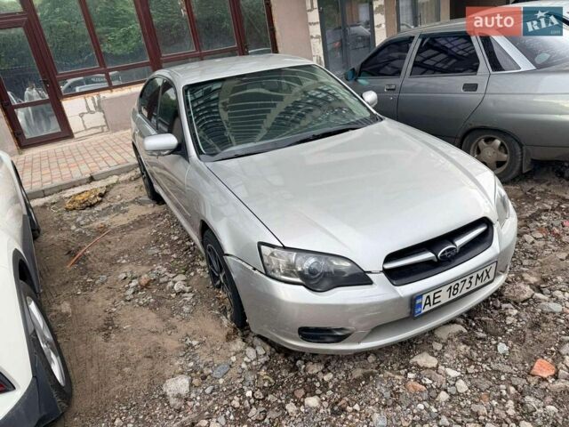 Серый Субару Легаси, объемом двигателя 2 л и пробегом 250 тыс. км за 4000 $, фото 1 на Automoto.ua