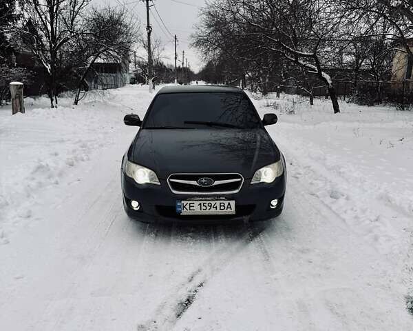Серый Субару Легаси, объемом двигателя 1.99 л и пробегом 250 тыс. км за 6000 $, фото 1 на Automoto.ua
