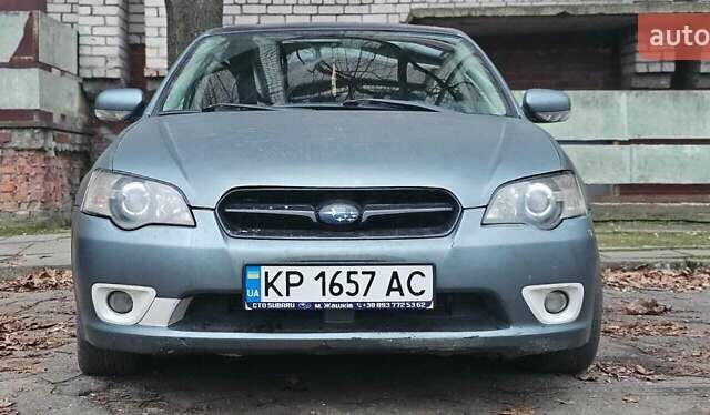 Серый Субару Легаси, объемом двигателя 2 л и пробегом 337 тыс. км за 3300 $, фото 1 на Automoto.ua