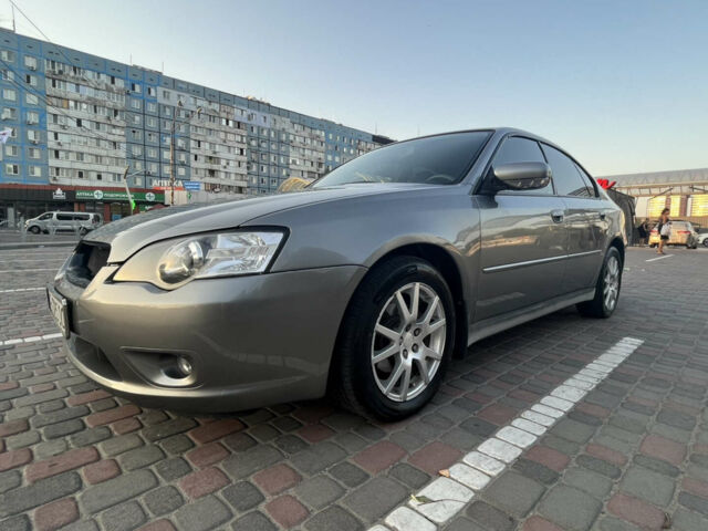 Серый Субару Легаси, объемом двигателя 2 л и пробегом 232 тыс. км за 5500 $, фото 1 на Automoto.ua