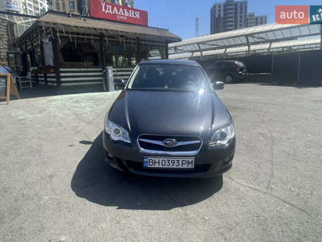Серый Субару Легаси, объемом двигателя 1.99 л и пробегом 200 тыс. км за 6000 $, фото 1 на Automoto.ua