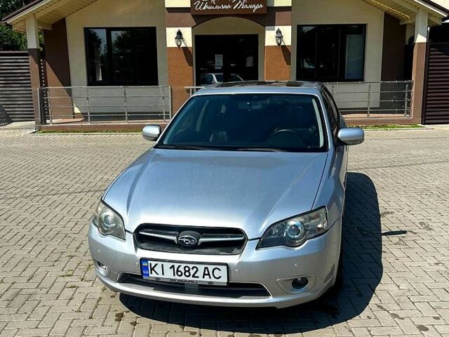 Сірий Субару Легасі, об'ємом двигуна 2 л та пробігом 300 тис. км за 7500 $, фото 1 на Automoto.ua