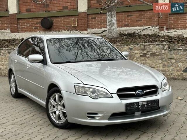 Серый Субару Легаси, объемом двигателя 0 л и пробегом 241 тыс. км за 4999 $, фото 1 на Automoto.ua