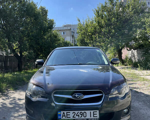 Серый Субару Легаси, объемом двигателя 2 л и пробегом 207 тыс. км за 5100 $, фото 1 на Automoto.ua