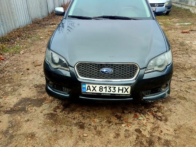 Серый Субару Легаси, объемом двигателя 2 л и пробегом 200 тыс. км за 8000 $, фото 1 на Automoto.ua