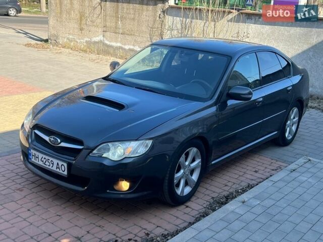 Серый Субару Легаси, объемом двигателя 2.46 л и пробегом 250 тыс. км за 4100 $, фото 1 на Automoto.ua