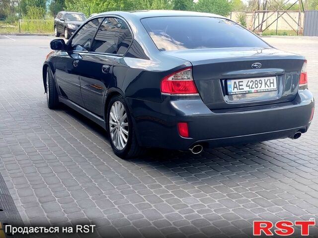 Серый Субару Легаси, объемом двигателя 2 л и пробегом 202 тыс. км за 6800 $, фото 1 на Automoto.ua