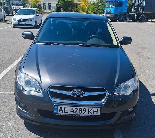 Сірий Субару Легасі, об'ємом двигуна 2 л та пробігом 206 тис. км за 5100 $, фото 1 на Automoto.ua