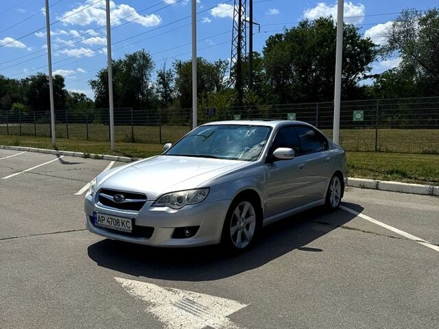 Серый Субару Легаси, объемом двигателя 2 л и пробегом 217 тыс. км за 6700 $, фото 1 на Automoto.ua