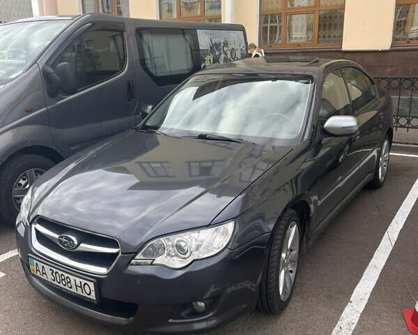 Сірий Субару Легасі, об'ємом двигуна 2 л та пробігом 202 тис. км за 6000 $, фото 1 на Automoto.ua