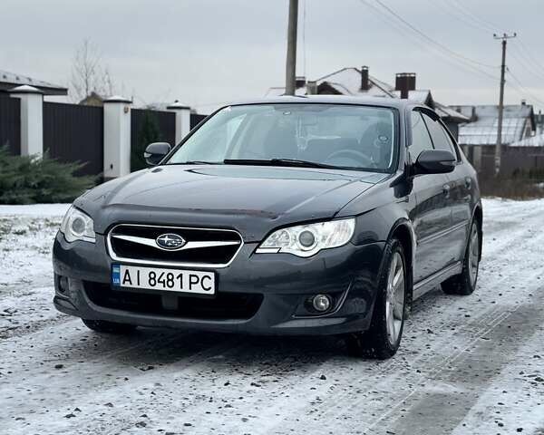 Серый Субару Легаси, объемом двигателя 2 л и пробегом 196 тыс. км за 7000 $, фото 1 на Automoto.ua