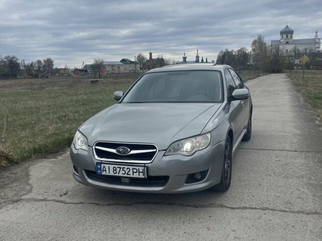 Сірий Субару Легасі, об'ємом двигуна 2 л та пробігом 275 тис. км за 4000 $, фото 1 на Automoto.ua