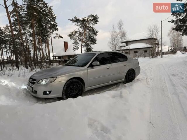 Серый Субару Легаси, объемом двигателя 2 л и пробегом 176 тыс. км за 6900 $, фото 1 на Automoto.ua