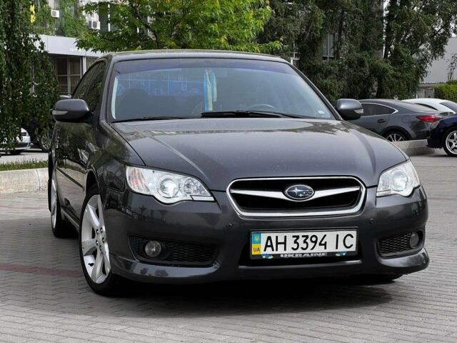 Серый Субару Легаси, объемом двигателя 2 л и пробегом 173 тыс. км за 6900 $, фото 1 на Automoto.ua