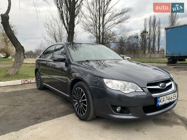 Серый Субару Легаси, объемом двигателя 2 л и пробегом 334 тыс. км за 5300 $, фото 1 на Automoto.ua