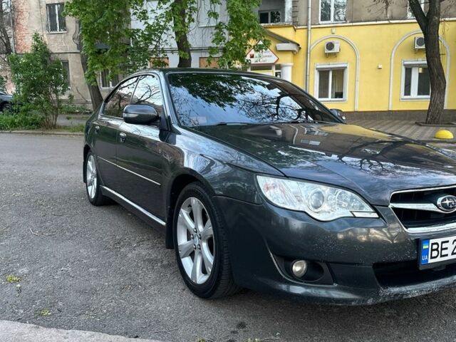 Сірий Субару Легасі, об'ємом двигуна 2.5 л та пробігом 315 тис. км за 4500 $, фото 1 на Automoto.ua