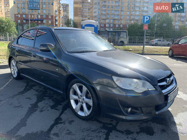 Серый Субару Легаси, объемом двигателя 2 л и пробегом 225 тыс. км за 6800 $, фото 1 на Automoto.ua