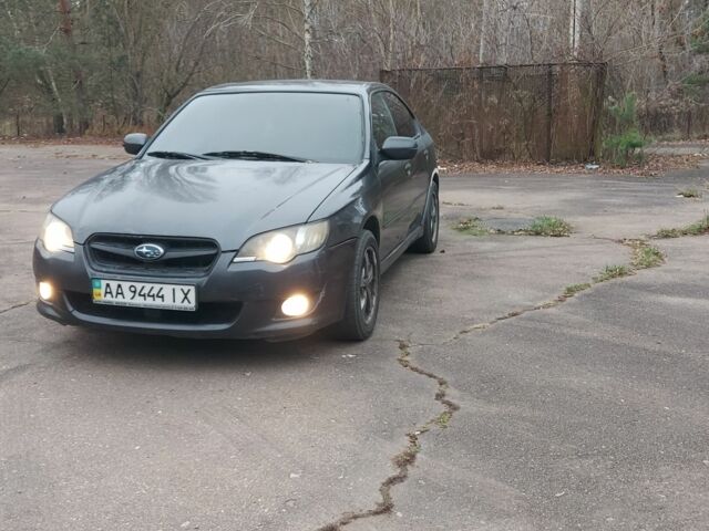 Сірий Субару Легасі, об'ємом двигуна 2 л та пробігом 168 тис. км за 3550 $, фото 1 на Automoto.ua