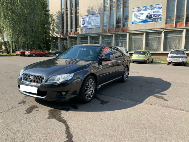 Серый Субару Легаси, объемом двигателя 2 л и пробегом 134 тыс. км за 8500 $, фото 1 на Automoto.ua