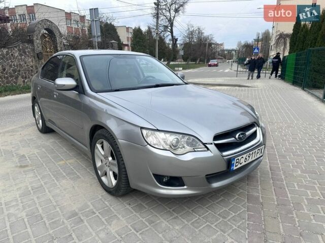 Серый Субару Легаси, объемом двигателя 2 л и пробегом 351 тыс. км за 4650 $, фото 1 на Automoto.ua