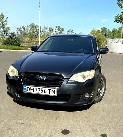 Серый Субару Легаси, объемом двигателя 2 л и пробегом 243 тыс. км за 5500 $, фото 1 на Automoto.ua